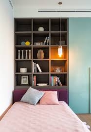 Giá để sách đầu giường là một ý tưởng tuyệt vời