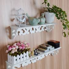 Trang trí nhà với kệ gỗ treo tường giá rẻ