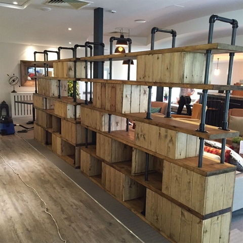 Phá cách không gian với kệ gỗ trang trí đẹp