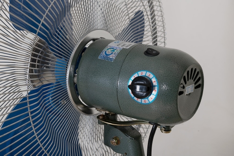 Quạt sàn Komasu BS-40TN, sải cánh 40cm, 90w