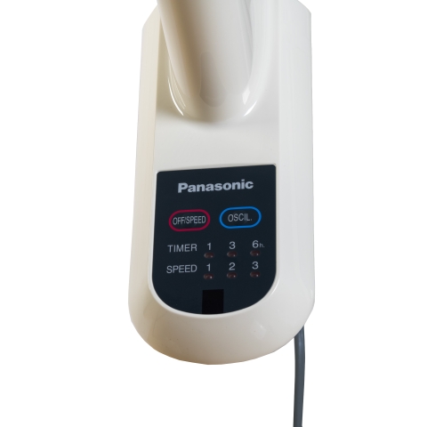 Quạt treo tường Panasonic F-409MG, Điều khiển từ xa, Màu trắng sữa
