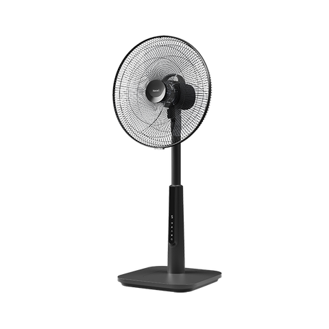 Quạt lửng Hatari HT-S18R1 Thái lan, sải cánh 45cm, điều khiển từ xa