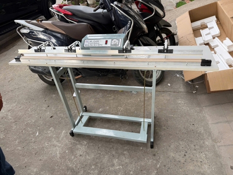 Máy hàn miệng túi dập chân SF-1200