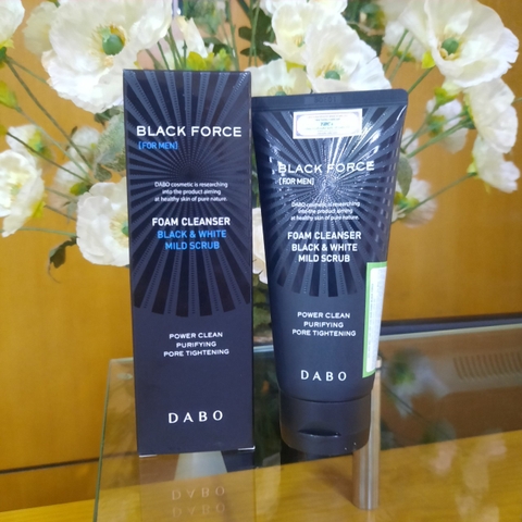 Sữa rửa mặt dành cho nam ngăn ngừa mụn Dabo Black Force