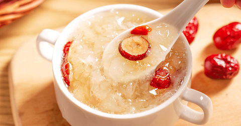 Sự khác biệt giữa yến chưng sẵn ít đường, không đường và yến chưng có đường phèn