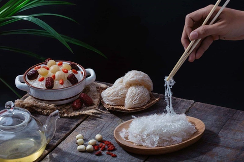 Yến sào chưng sẵn vị mix hay nguyên chất: Lựa chọn nào an toàn và phù hợp hơn cho tim mạch?