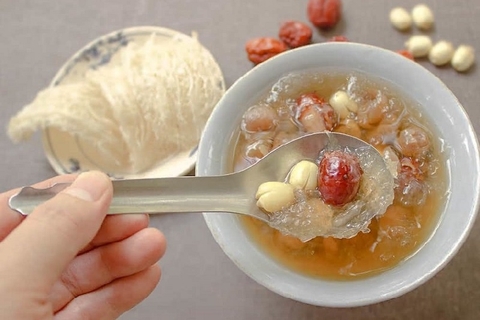 Yến tinh chế vụn và yến tinh chế định hình nguyên tổ - Sự khác biệt, ưu điểm, và giá thành mới nhất
