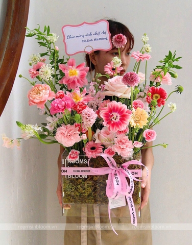 Garden Pot: DANCING FLOWERS