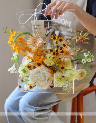 Handbag: Cyber Yellow