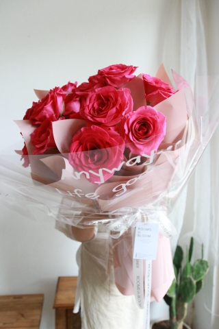 Bó hoa hồng Fuchsia