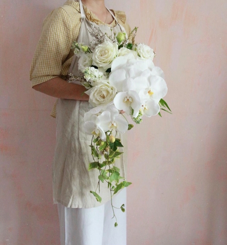 Hoa cưới Cascade: Ivette White