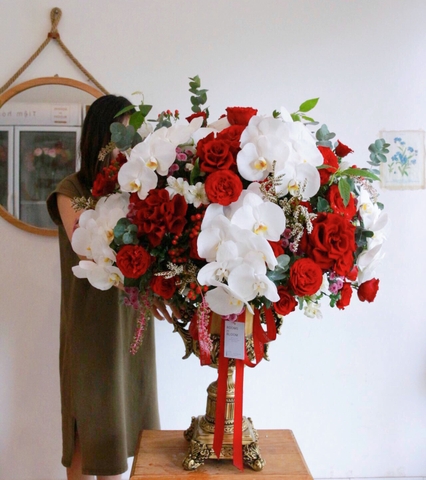 Bình hoa big size tone đỏ - trắng
