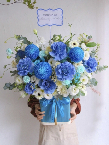 Giỏ hoa Peace and Love