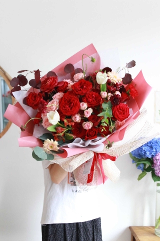 Bó hoa Scarlet O'hara