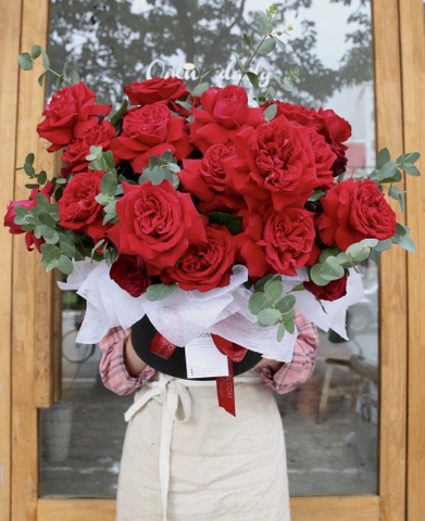 Roses box (30 Red Ohara Roses)