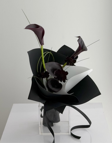 W-Bianca Black Calla Lily