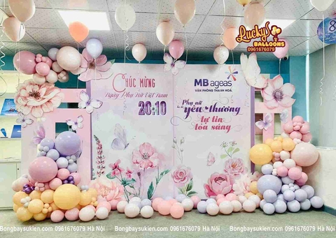 Dịch vụ trang trí 20/10 cho quán văn phòng