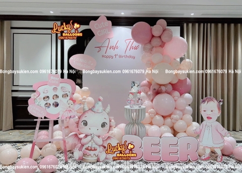 Backdrop sinh nhật bé gái 1 tuổi màu hồng
