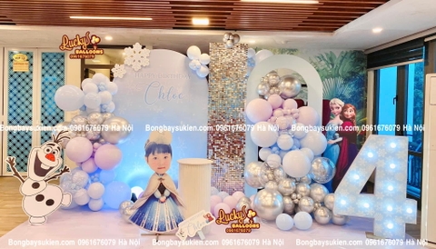 Backdrop sinh nhật bé gái chủ đề frozen tại Hà Nội