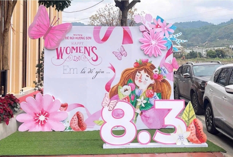 Background 8/3 Tone Màu Hồng