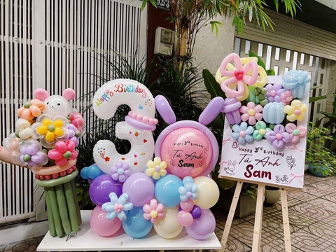 Bảng hoa bóng bay tại Hà Nội