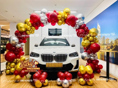 Bóng bay bàn giao xe BMW tại Hà Nội