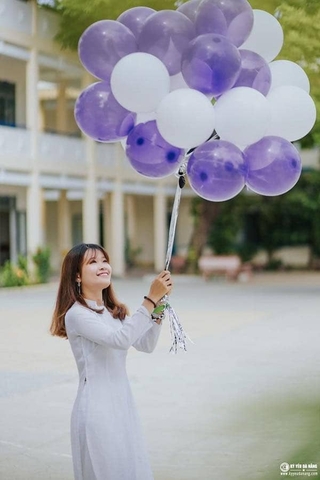 Bóng bay chụp kỷ yếu tại Hà Đông