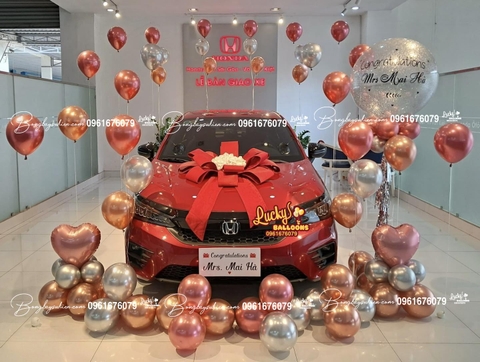 Bóng bay nghệ thuật bàn giao xe Hyundai 1