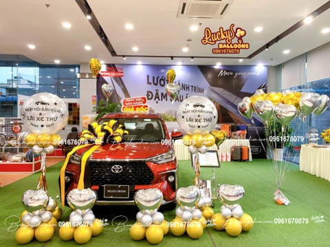Bóng bay sự kiện bàn giao xe Toyota