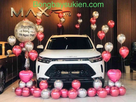 Dịch Vụ Bóng Bay Trang Trí Lễ Bàn Giao Xe Tại Hà Nội