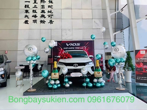 Bóng Bay Trang Trí Lễ Bàn Giao Xe Đẹp