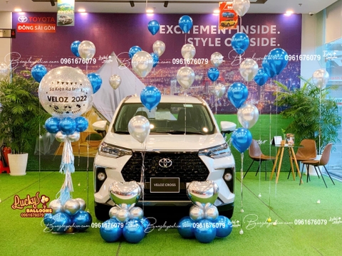 Dịch vụ decor bàn giao xe ô tô Toyota tại Hà Nội 2