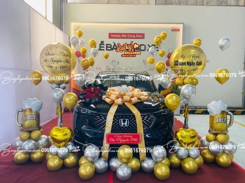 Dịch Vụ Bong Bóng Trang Trí Giao Xe Hyundai