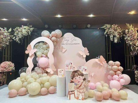 Dịch Vụ Trang Trí Tiệc Đầy Tháng Cho Bé Gái