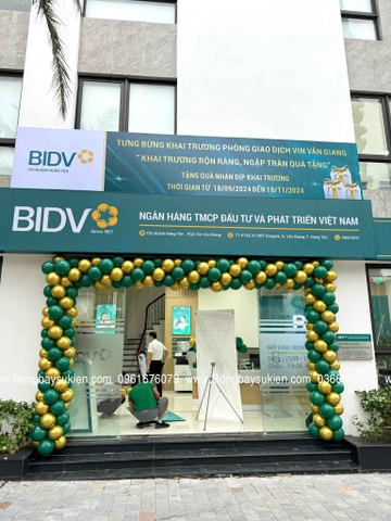 Giá Trang Trí Cổng Bong Bóng Khai Trương