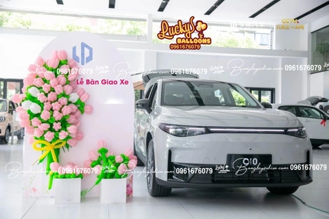 HOA BÓNG BAY BÀN GIAO XE Ô TÔ MỚI