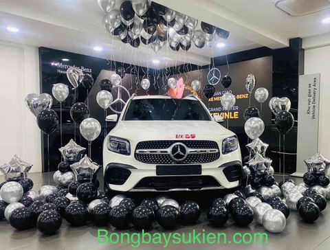 lễ bàn giao xe mercedes bằng bóng bay đẹp