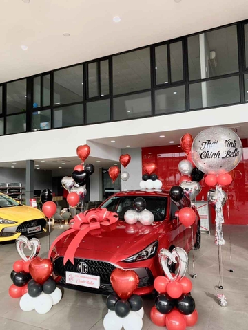 Lễ bàn giao xe ô t ô đẹp giá rẻ tại Từ Liêm