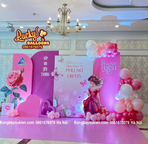 Mẫu backdrop 8/3 đẹp thu hút khách quán cà phê
