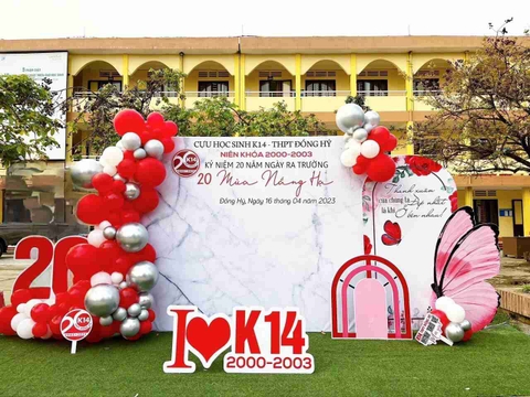 phông trang trí họp lớp 20 năm trang trí họp lớp 01