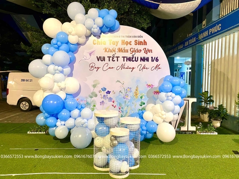 Phông Nền Tổng Kết Năm Học Tại Hoàng Mai Đẹp