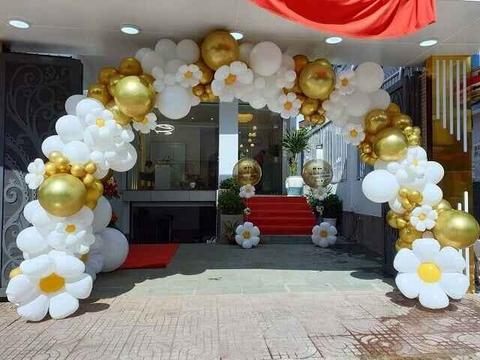 Trang trí cổng bóng bay khai trương tại Hà Đông