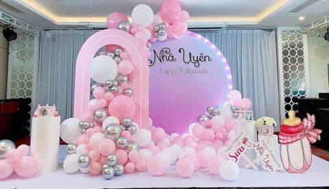 Trang Trí Đầy Tháng Cho Bé Gái Đơn Giản