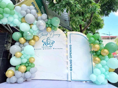 Trang trí khai trương cửa hàng bánh ngọt