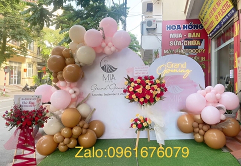 Trang trí khai trương cửa hàng tại Hà Nội