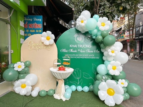 Trang trí khai trương đơn giản tại Hà Nội