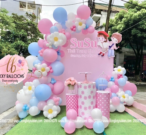 Trang trí khai trương shop quần áo