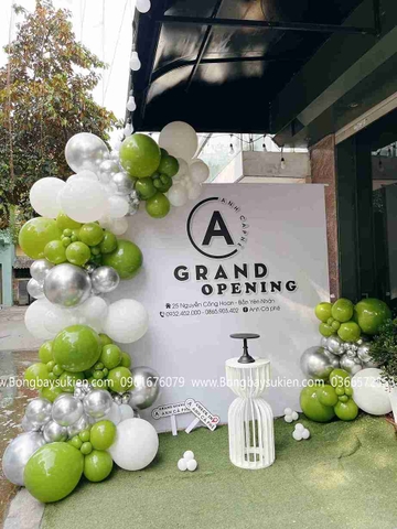 Trang trí khai trương shop thời trang