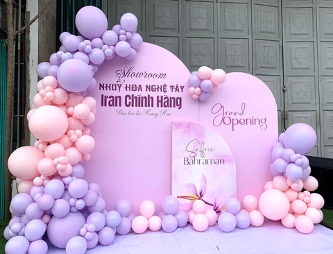 Trang trí khai trương showroom giá rẻ