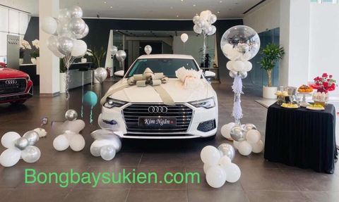 Trang trí lễ bàn giao xe Audi tại Thanh Xuân